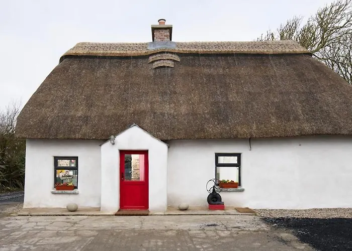 The Old Thatch Kilmore Quay