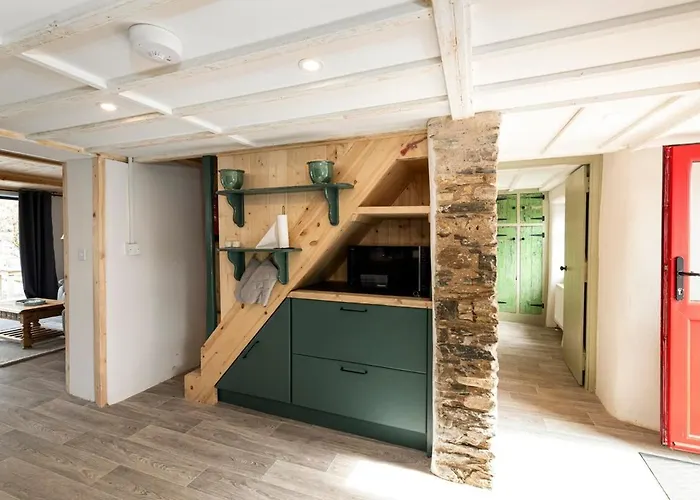 The Old Thatch Kilmore Quay